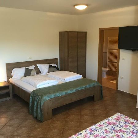 Apartma Valmarin Apartment Spodnje Skofije Bagian luar foto