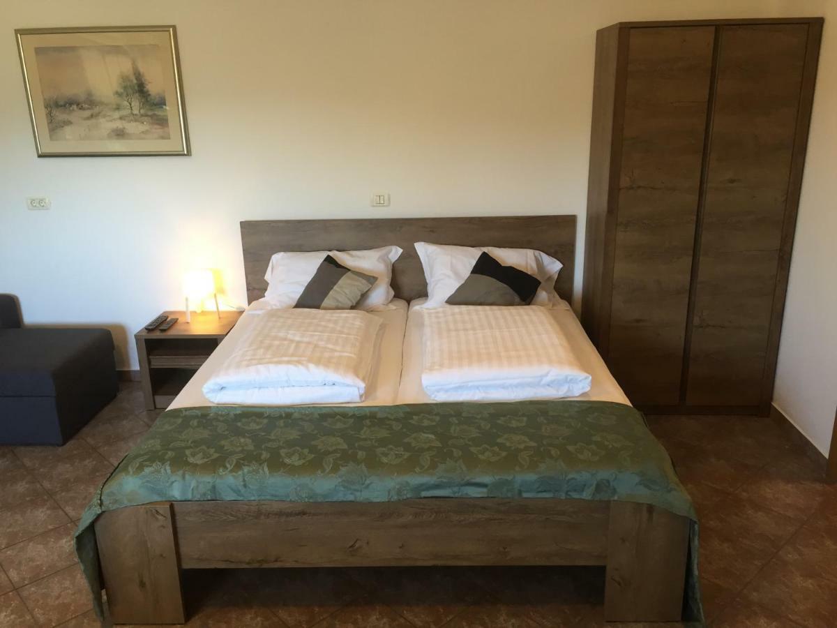 Apartma Valmarin Apartment Spodnje Skofije Bagian luar foto